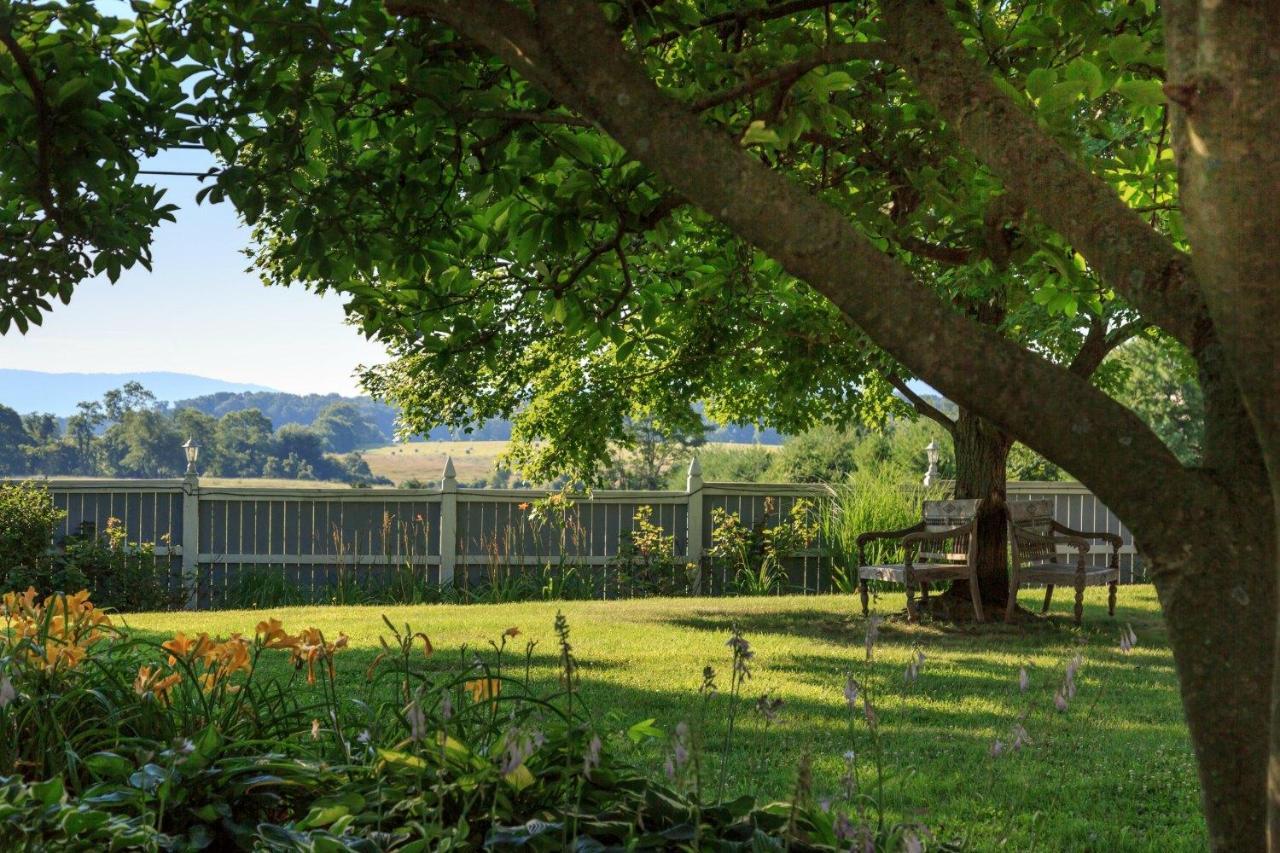 L'Auberge Provencale Inn & Restaurant Boyce Exteriér fotografie